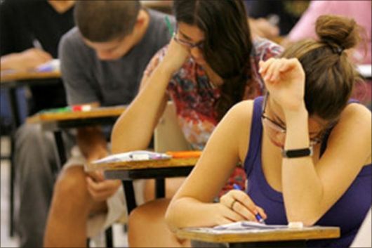 Ensino médio: português e matemática serão únicas matérias obrigatórias 5