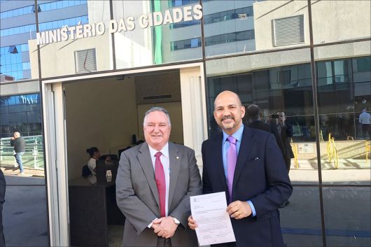 Resultado de imagem para roberio oliveira e as casas minha vida