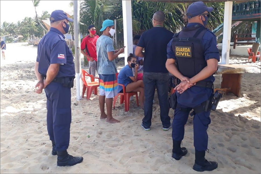 Prefeitura de Porto Seguro intensifica fiscalizações na Orla Norte, e interdita as barracas Kaiambá e do Gaúcho 7