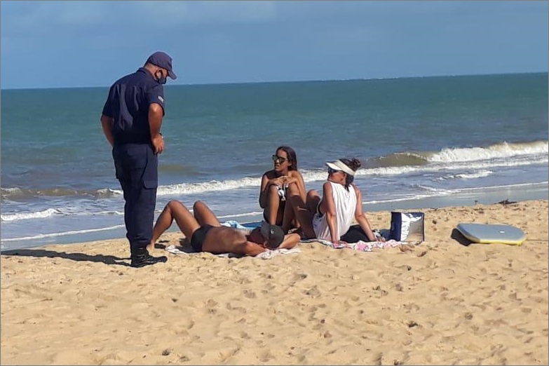 Prefeitura de Porto Seguro intensifica fiscalizações na Orla Norte, e interdita as barracas Kaiambá e do Gaúcho 8