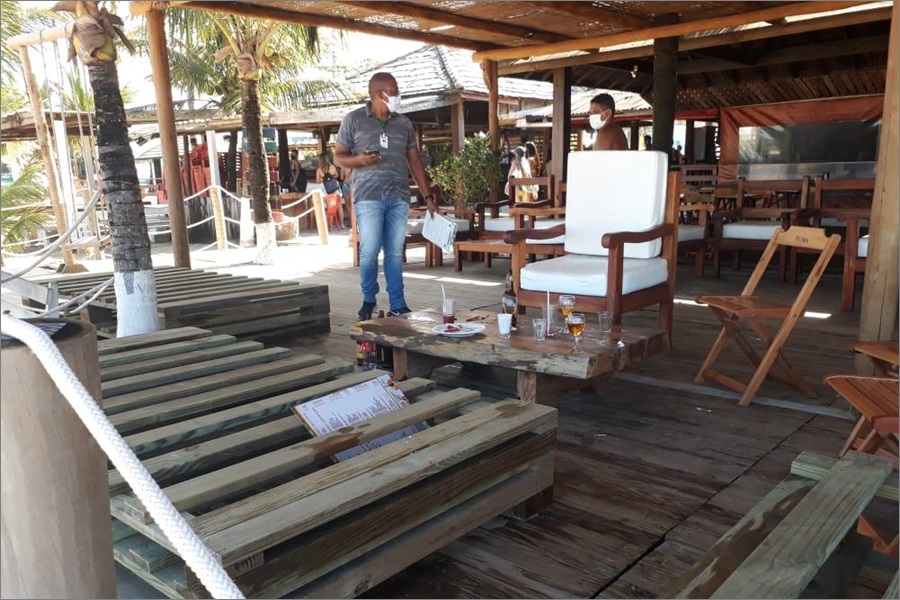 Prefeitura de Porto Seguro intensifica fiscalizações na Orla Norte, e interdita as barracas Kaiambá e do Gaúcho 10