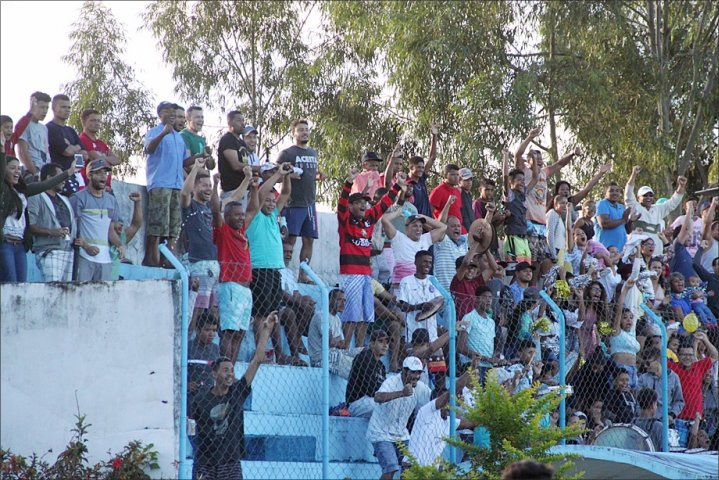 Itagimirim vence Alcobaça por 2x0 e se aproxima da grande final da Copa do Descobrimento 6